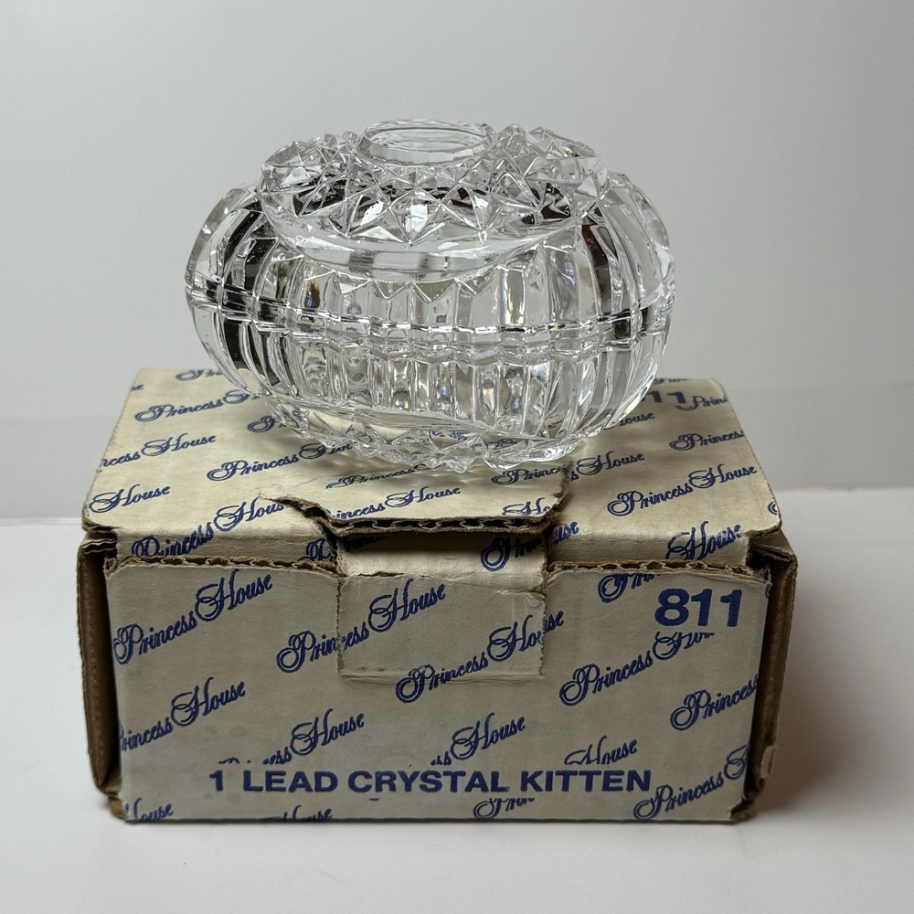 Egg Shaped Cut Crystal Trinket Box w/ Lid‎ Vintage Not original box - Picture 3 of 14